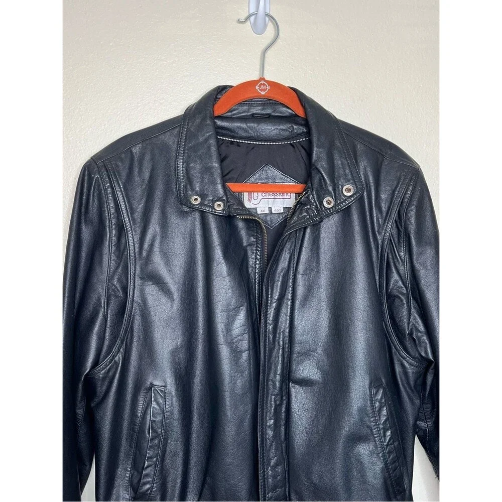 Vintage 80s Chess King Black Leather Biker Jacket Cafe Racer Moto Bomber 40 READ